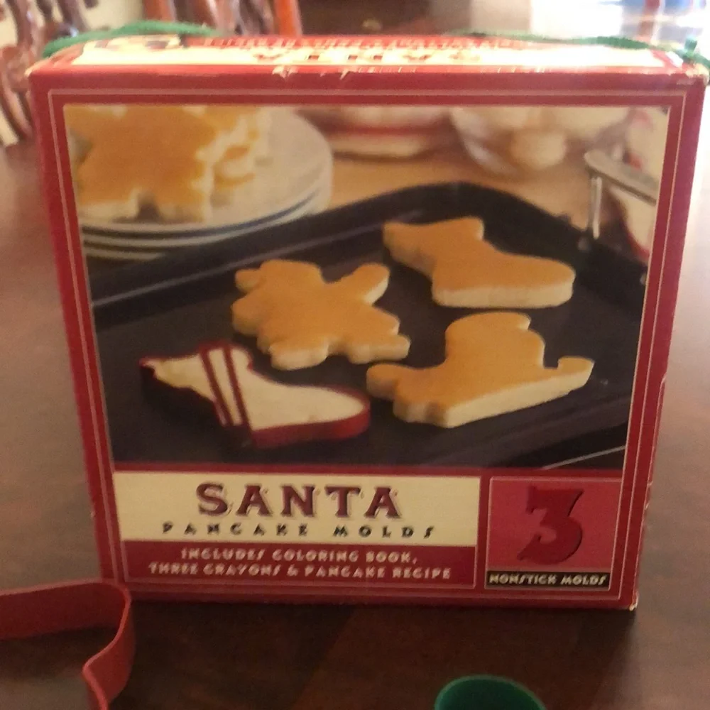 Williams-Sonoma l 3 Nonstick Christmas Pancake Molds Santa Sleigh Stocking
